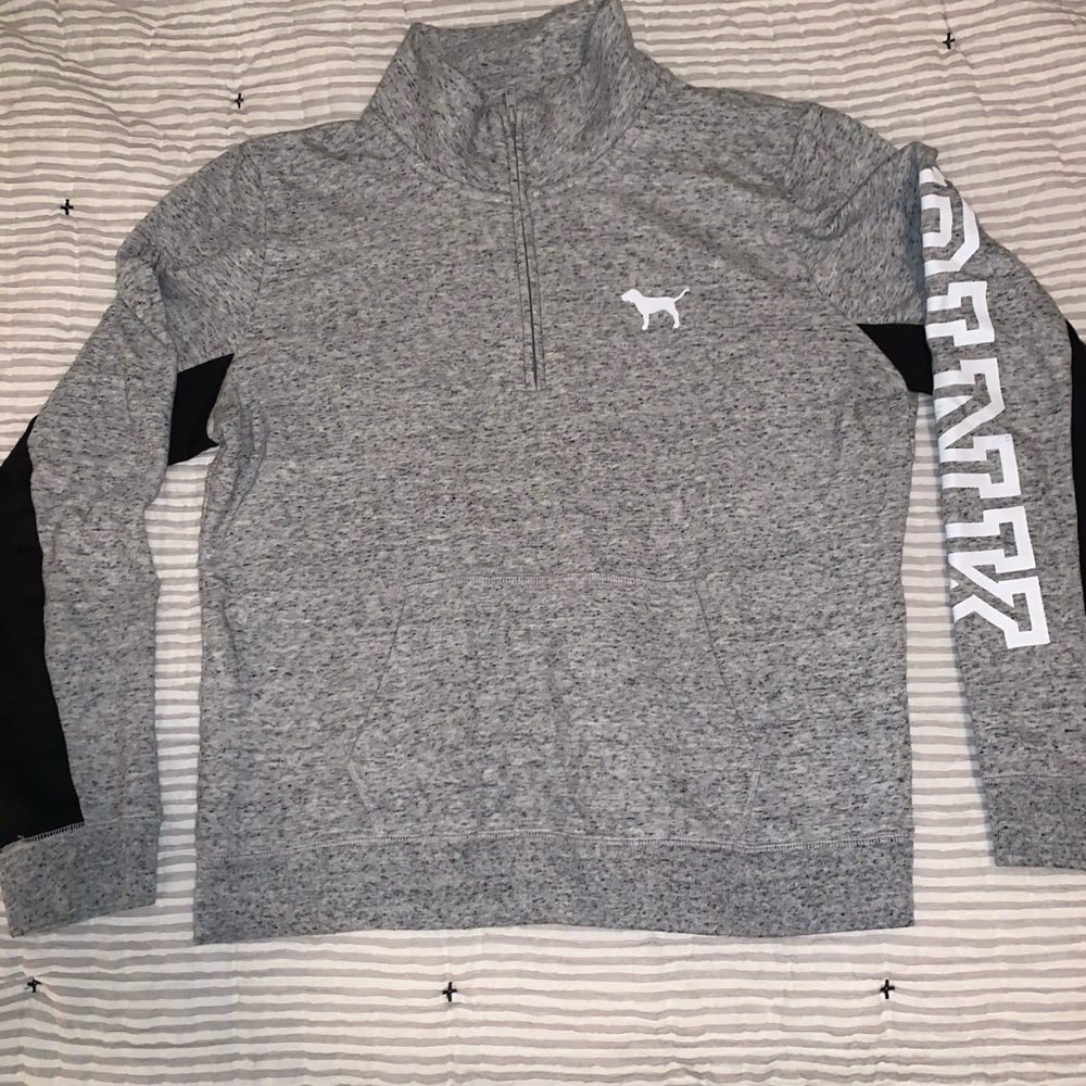 Quarter zip pull over